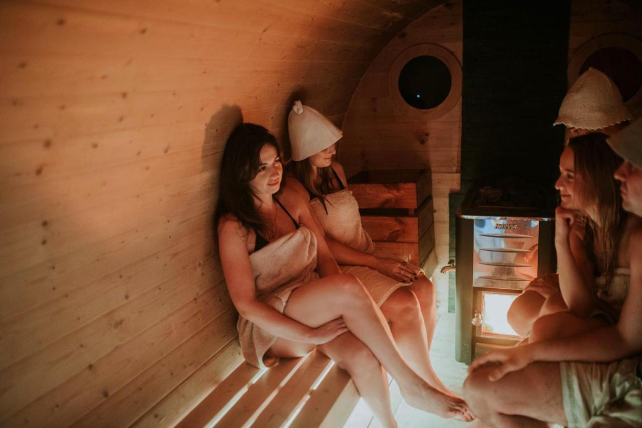 Aloha Glamp - Okragle Przy Rzece - Balia I Sauna - Energylandia Ferienhaus