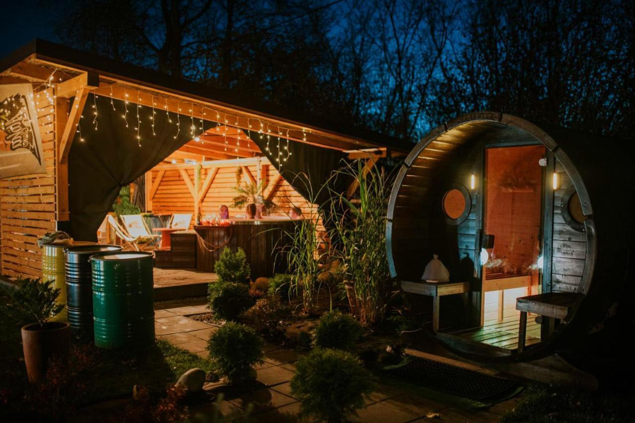 Aloha Glamp - Okragle Przy Rzece - Balia I Sauna - Energylandia Ferienhaus
