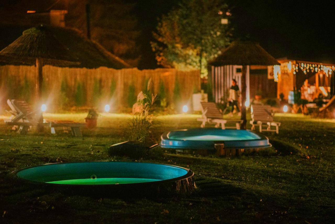 Aloha Glamp - Okragle Przy Rzece - Balia I Sauna - Energylandia Ferienhaus