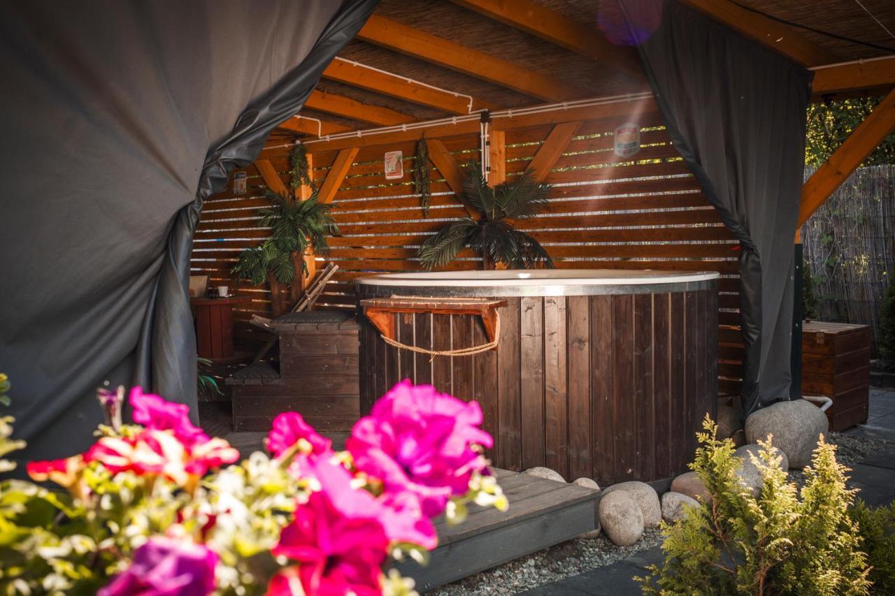 Aloha Glamp - Okragle Przy Rzece - Balia I Sauna - Energylandia Ferienhaus *