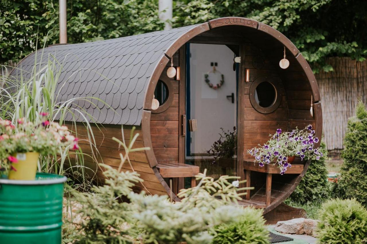 Aloha Glamp - Okragle Przy Rzece - Balia I Sauna - Energylandia Ferienhaus Zagornik