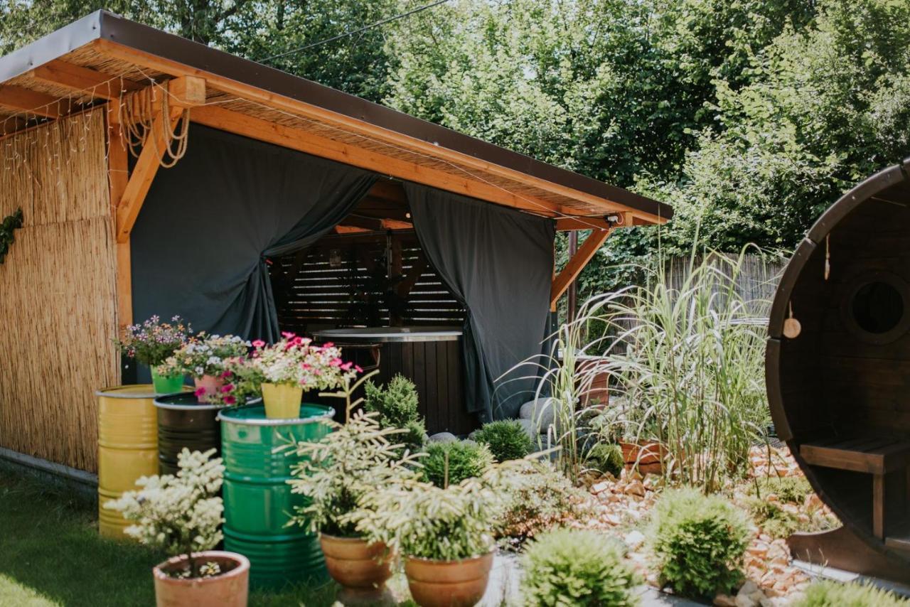 Aloha Glamp - Okragle Przy Rzece - Balia I Sauna - Energylandia